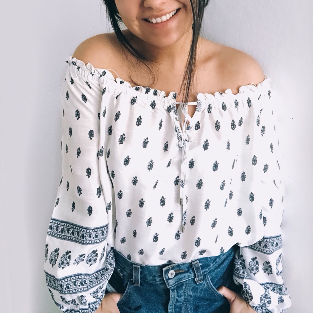 🔻SALE Last (M) • Kara Off Shoulder Top - Picture 4 of 8